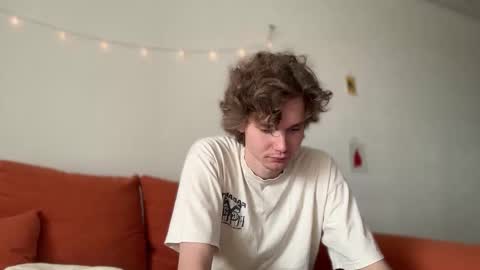 Snapshot of di_n_alex chatting on 09.25.25 Di Alex online show from 09.25.25