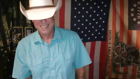 Snapshot of diabolic_yeti76 chatting on 10.17.25 Yeti online show from 10.17.25