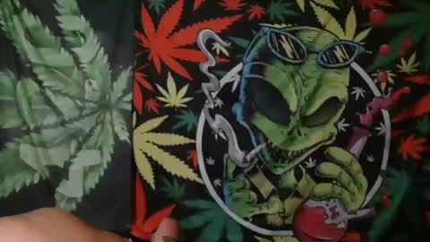 Snapshot of diabolic_yeti76 chatting on 10.19.25 Yeti online show from 10.19.25