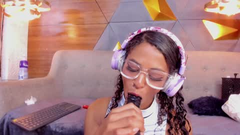 Camila and Megan online show from 01.06.25