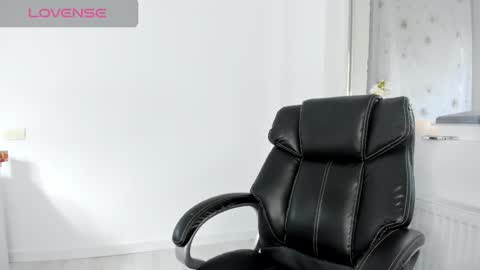 Snapshot of diamondkay_ chatting on 10.28.25 diamondkay_ online show from 10.28.25