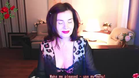 Diana DeLua online show from 11.24.25