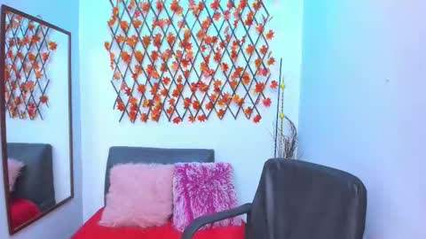 Snapshot of diana_serna chatting on 02.10.25 Diana online show from 02.10.25