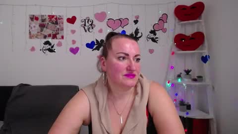 Snapshot of dianamgg chatting on 03.06.25 Diana online show from 03.06.25