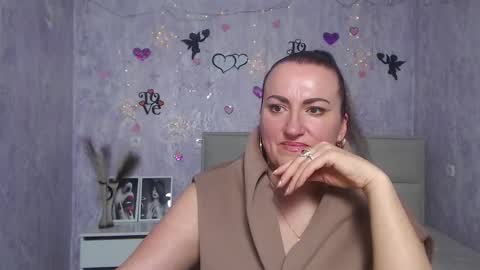 Snapshot of dianamgg chatting on 03.09.25 Diana online show from 03.09.25