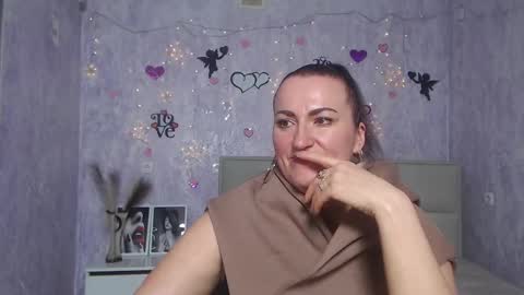 Snapshot of dianamgg chatting on 03.09.25 Diana online show from 03.09.25