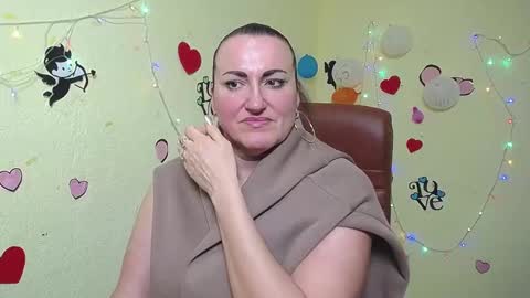 Snapshot of dianamgg chatting on 03.10.25 Diana online show from 03.10.25
