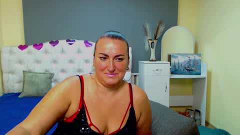 Snapshot of dianamgg chatting on 10.10.25 Diana online show from 10.10.25
