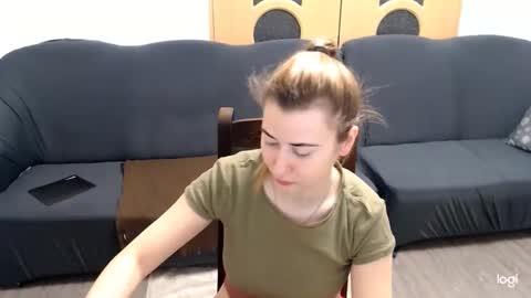 Snapshot of dianasmiey7 chatting on 12.03.24 dianasmiey7 online show from 12.03.24