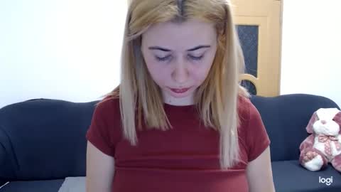 Snapshot of dianasmiey7 chatting on 02.12.25 dianasmiey7 online show from 02.12.25