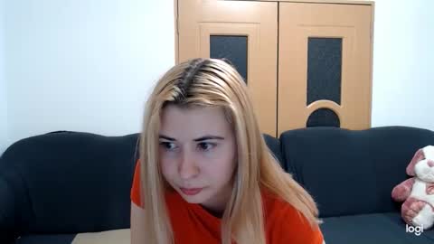 Snapshot of dianasmiey7 chatting on 03.07.25 dianasmiey7 online show from 03.07.25