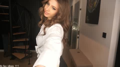 Snapshot of dianastar18 chatting on 04.26.26 dianastar18 online show from 04.26.26