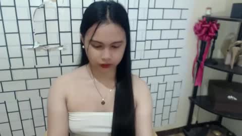 Snapshot of diane_intownx chatting on 02.13.25 Diane online show from 02.13.25