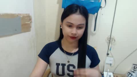 Snapshot of diane_intownx chatting on 02.18.25 Diane online show from 02.18.25