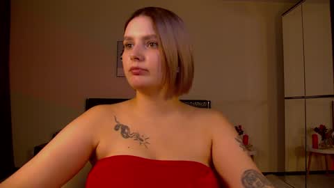 Diane Mills online show from 02.05.25