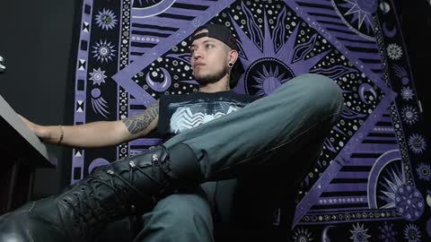 DICAPRIO online show from 01.21.25