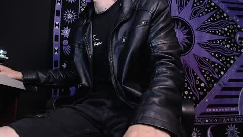 DICAPRIO online show from 01.31.25