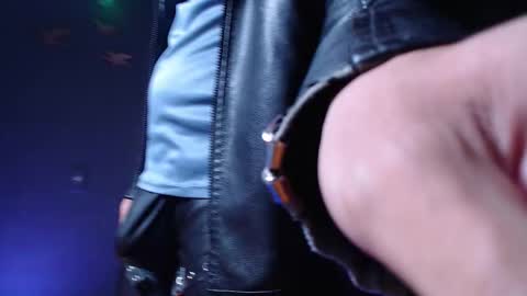 DICAPRIO online show from 10.18.25