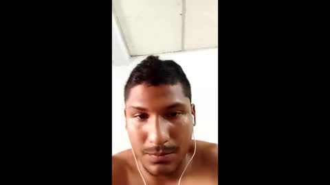 Snapshot of dick774369 chatting on 01.06.25 dick774369 online show from 01.06.25