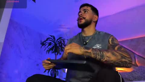 Snapshot of dickgriffith chatting on 10.04.25 Dick Griffith online show from 10.04.25