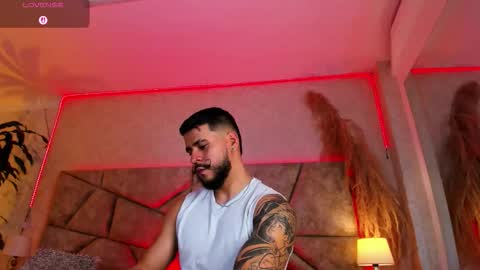 Snapshot of dickgriffith chatting on 11.06.25 Dick Griffith online show from 11.06.25