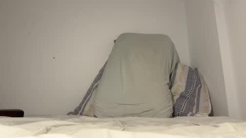 Snapshot of dickjulian chatting on 03.10.25 Im Julian all cum shot videos here online show from 03.10.25