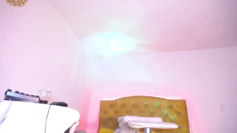 Snapshot of diegg0damian chatting on 12.20.24 diegg0damian online show from 12.20.24