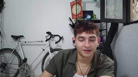 Snapshot of diegorogue_ chatting on 12.29.24 Diego rogue online show from 12.29.24