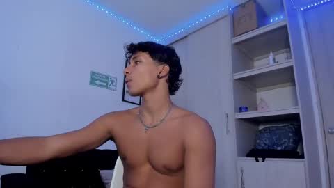 Snapshot of diegsz_ chatting on 02.06.25 diego online show from 02.06.25