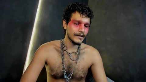 diemond_latinx98 online show from 11.27.25