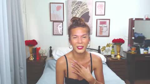 Dennesse online show from 12.23.24