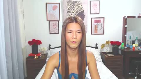 Dennesse online show from 01.04.25