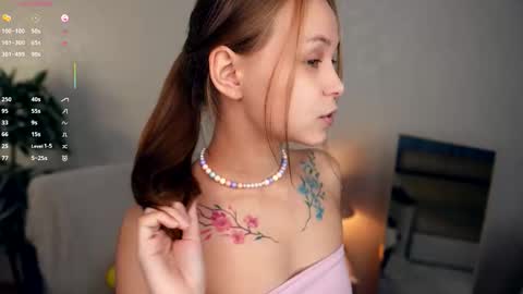 Elwyna online show from 10.24.25