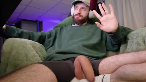 Snapshot of digbicknik chatting on 02.25.26 digbicknik online show from 02.25.26