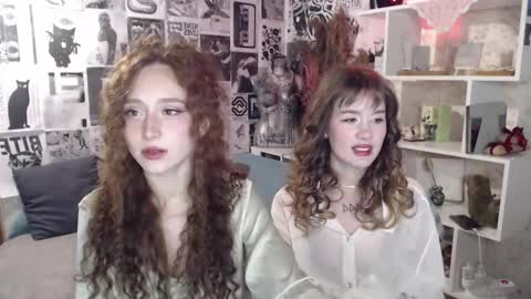 Hi im Alice 3 Im usualy online 03-10 or 17-21 UTC0 online show from 11.06.25