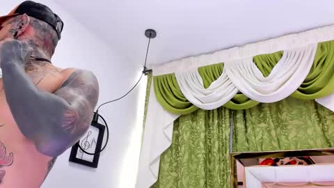 dilan_scootk_ online show from 09.19.25