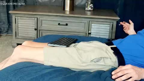 Dilldough405 online show from 10.18.25