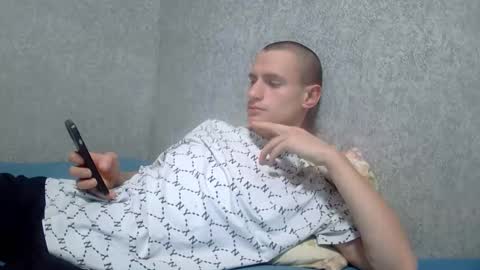 Snapshot of dimes_21 chatting on 10.04.25 dimes_21 online show from 10.04.25