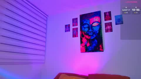 Julian Independent Model online show from 02.18.26