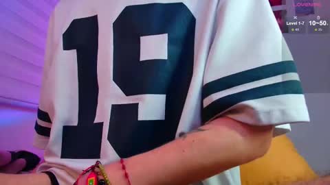 Julian Independent Model online show from 03.10.26