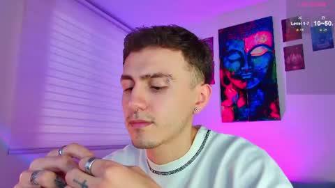 Julian Independent Model online show from 06.10.26