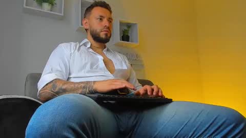 Snapshot of dimitri_master chatting on 09.25.25 Angel Dimitri online show from 09.25.25