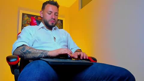 Snapshot of dimitri_master chatting on 10.07.25 Angel Dimitri online show from 10.07.25