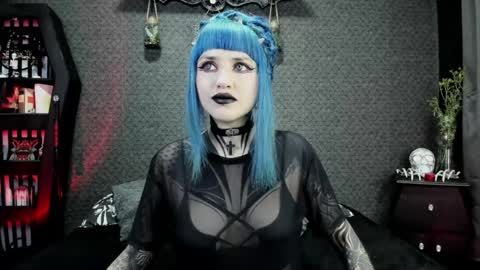 Snapshot of dimmuanddarkness chatting on 12.28.24 dimmuanddarkness online show from 12.28.24
