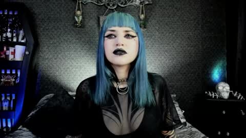 Snapshot of dimmuanddarkness chatting on 01.30.25 dimmuanddarkness online show from 01.30.25