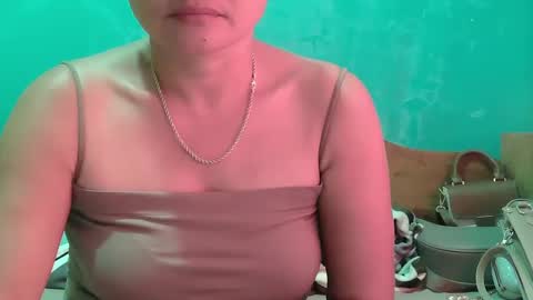 Snapshot of dimple_42 chatting on 01.22.25 Dimple online show from 01.22.25