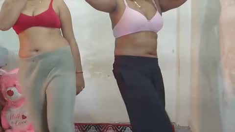 Snapshot of dimple_love chatting on 02.04.26 dimple_love online show from 02.04.26