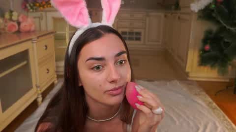 Snapshot of dinacaguimbal chatting on 01.14.26 Dina and ill be glad to be here with you follow to me online show from 01.14.26