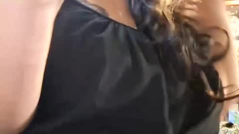 Snapshot of dinokat69 chatting on 10.17.25 Dinokat online show from 10.17.25