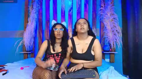 Snapshot of dinokoandkimcyci chatting on 02.26.26 dinokoandkimcyci online show from 02.26.26